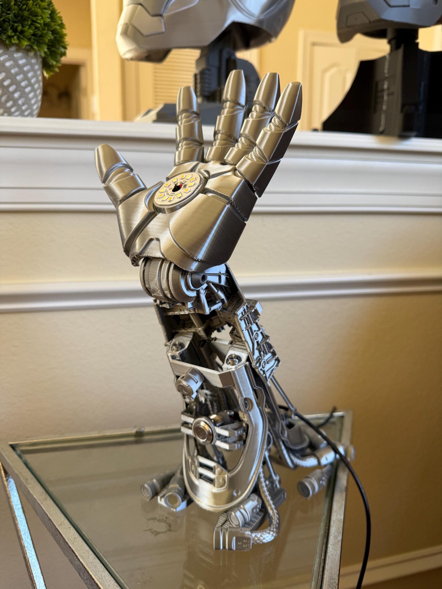 Iron Man Gauntlet Desk Lamp w/ LED kit Articulated 3D Printed Statue Kit Figure Model Decor Bedroom Table Light Lighting Lantern