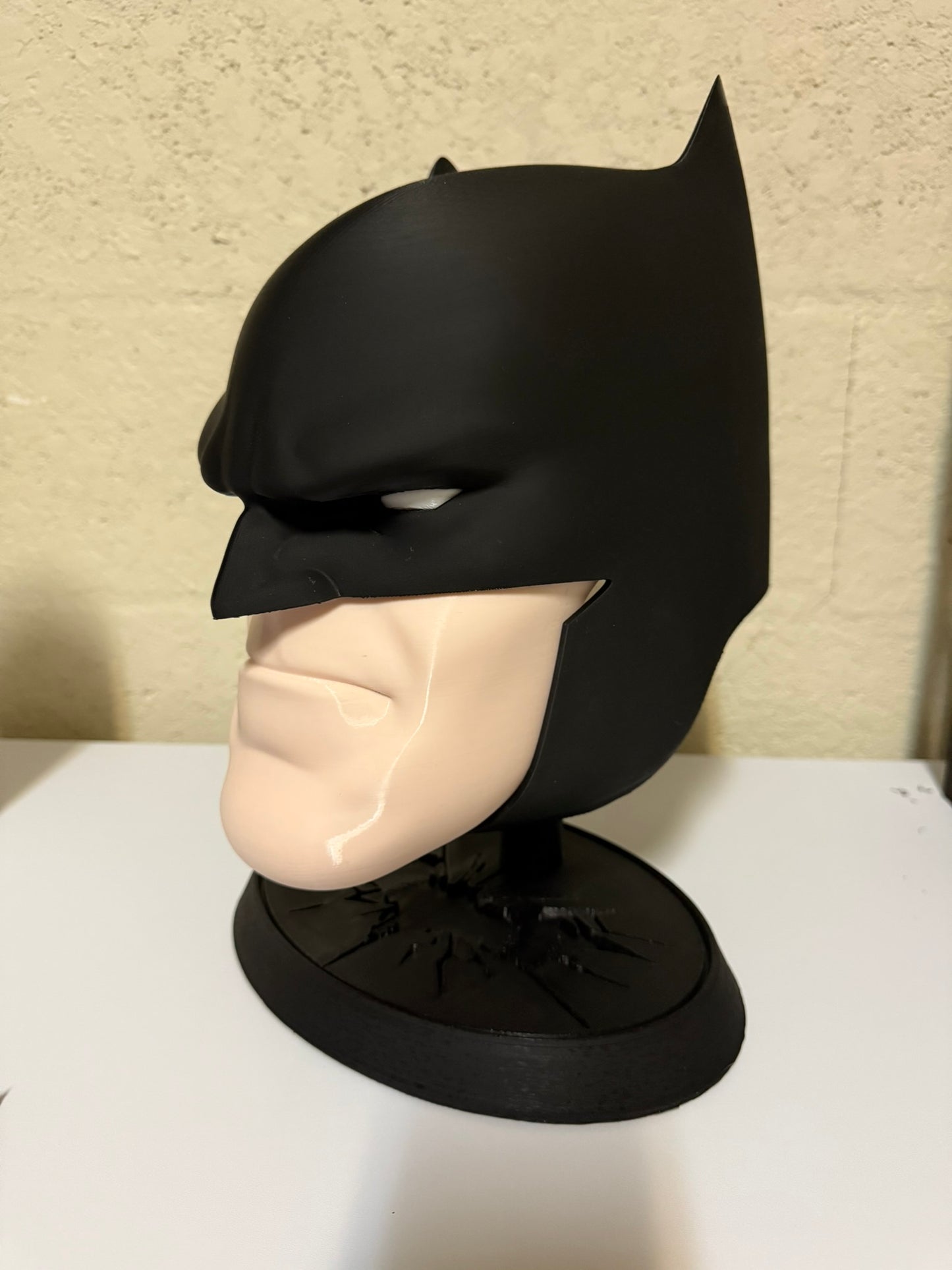 Batman Dark Knight Helmet, 3D Printed Comic Version for Cosplay & Collectors, Perfect Superhero Gift