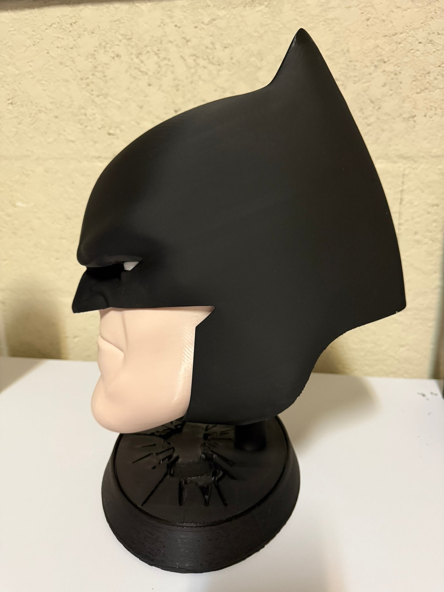 Batman Dark Knight Helmet, 3D Printed Comic Version for Cosplay & Collectors, Perfect Superhero Gift