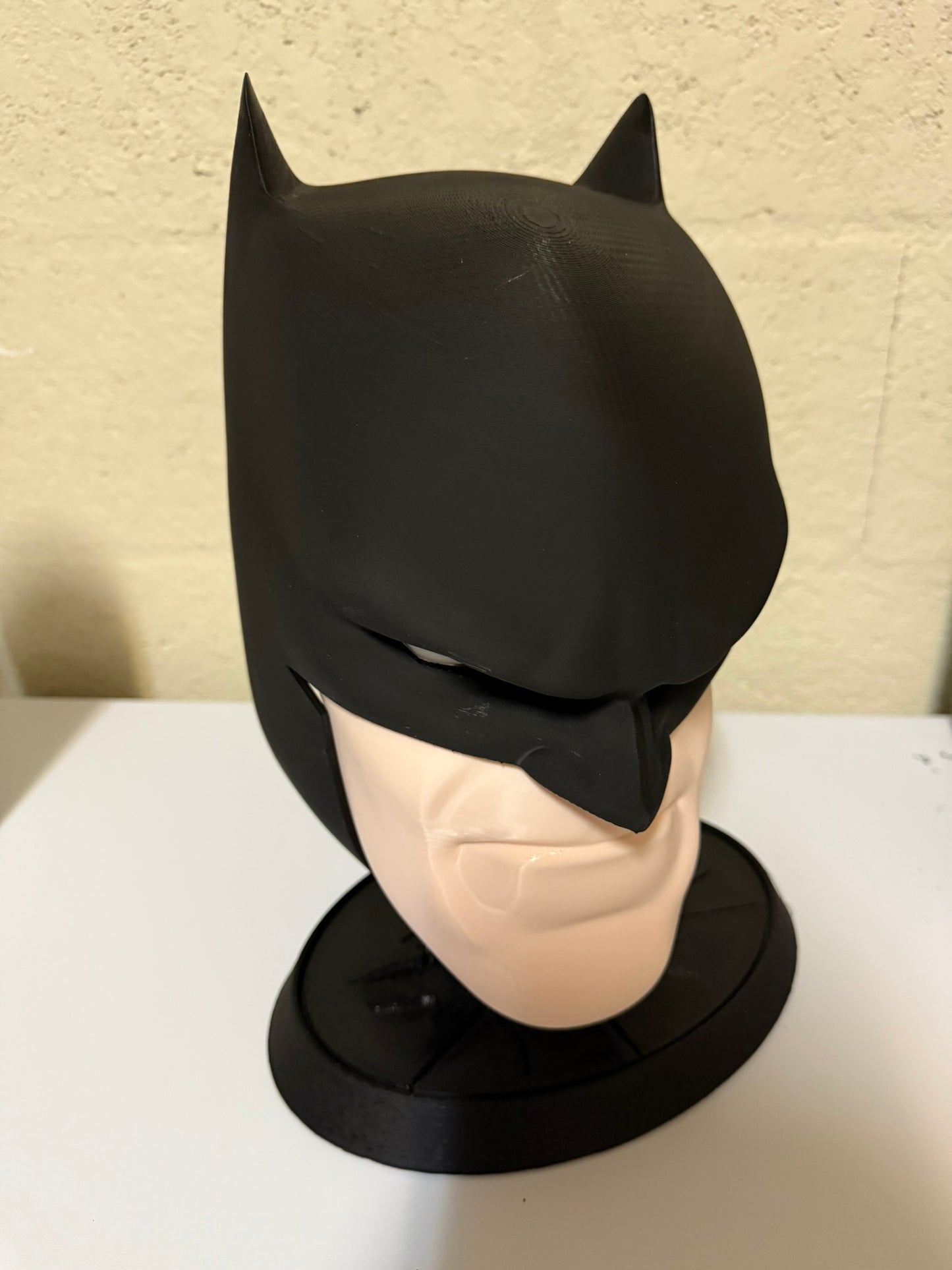 Batman Dark Knight Helmet, 3D Printed Comic Version for Cosplay & Collectors, Perfect Superhero Gift