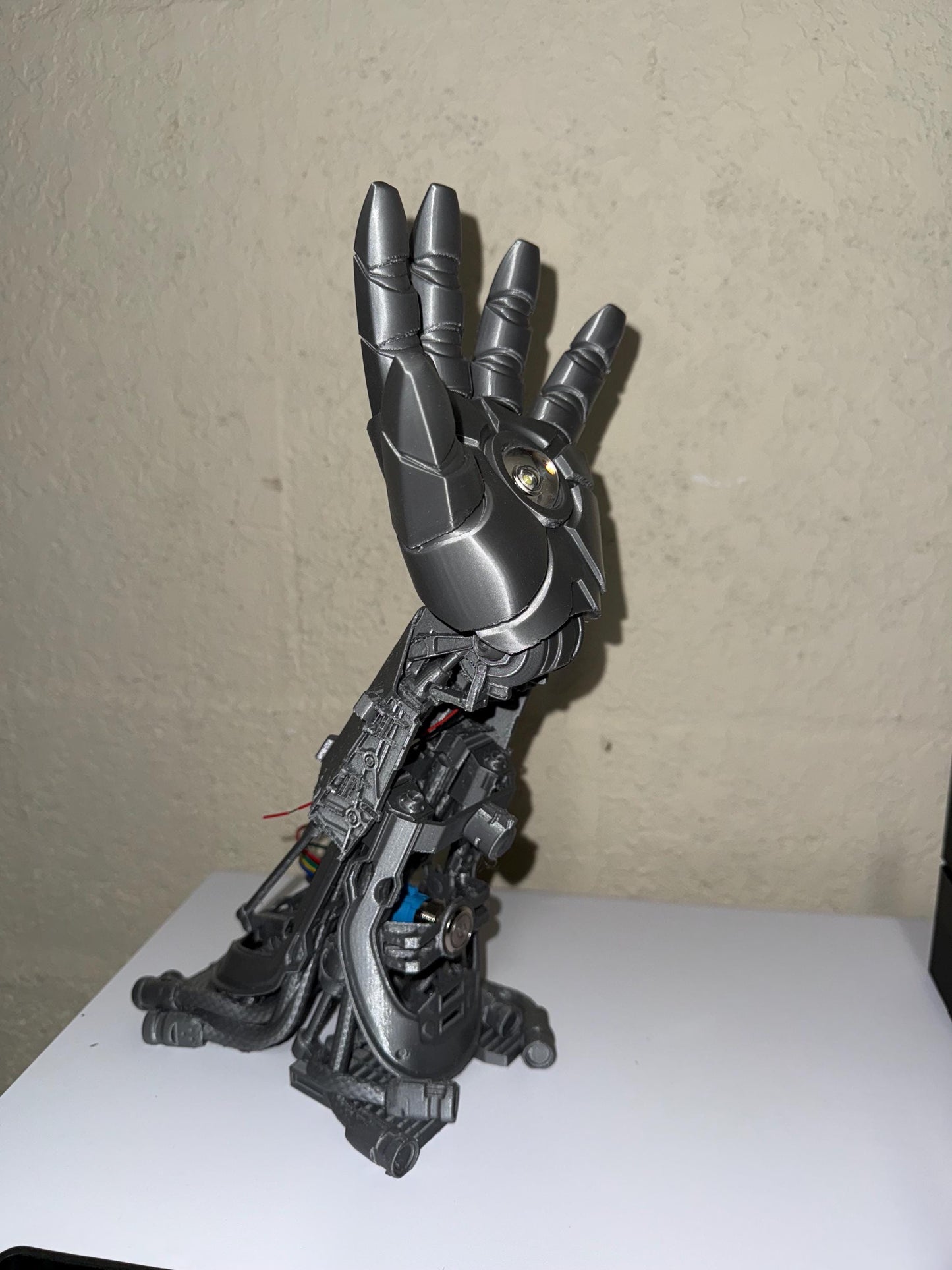 Iron Man Gauntlet Desk Lamp w/ LED kit Articulated 3D Printed Statue Kit Figure Model Decor Bedroom Table Light Lighting Lantern