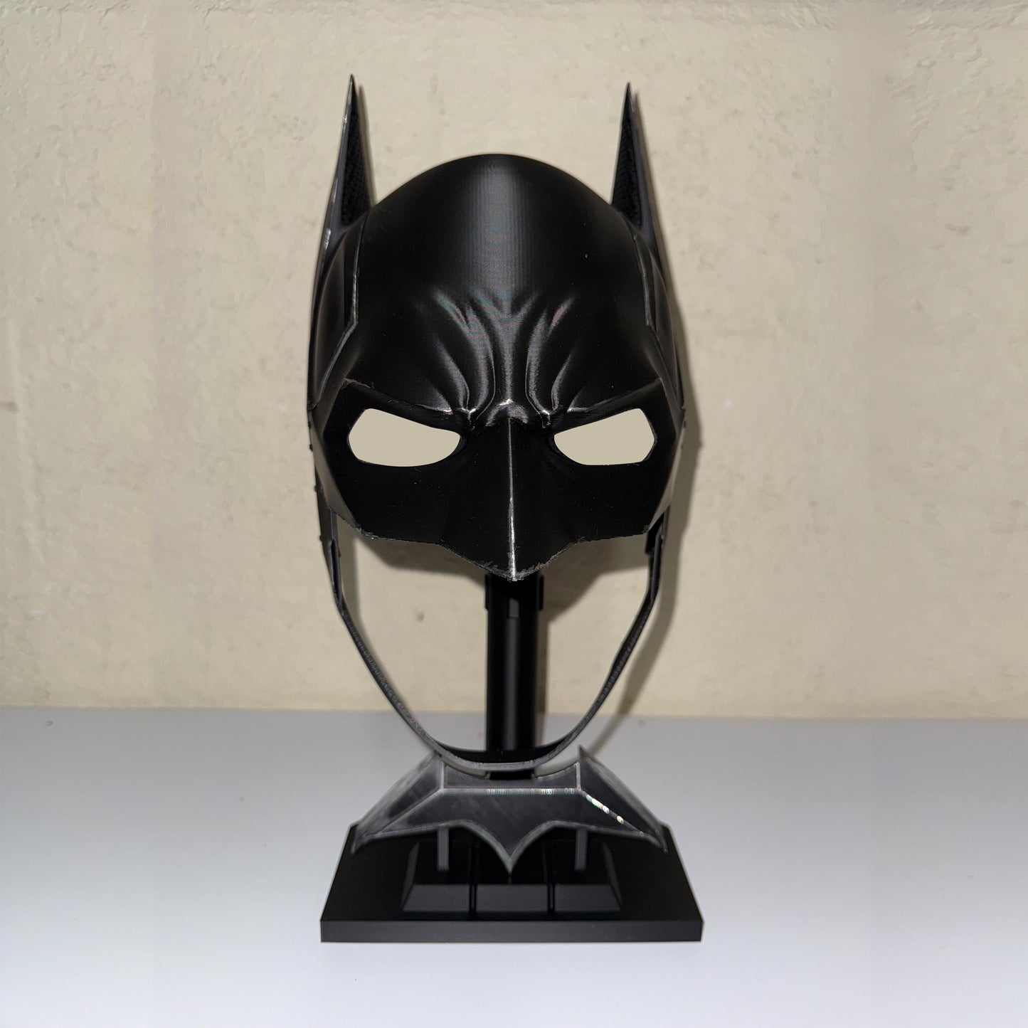 Customized Batfleck Helmet Cosplay Comics for Cosplayer Wearable Helmet 3D Printed Prop Costume Accessory Display Collectible Halloween
