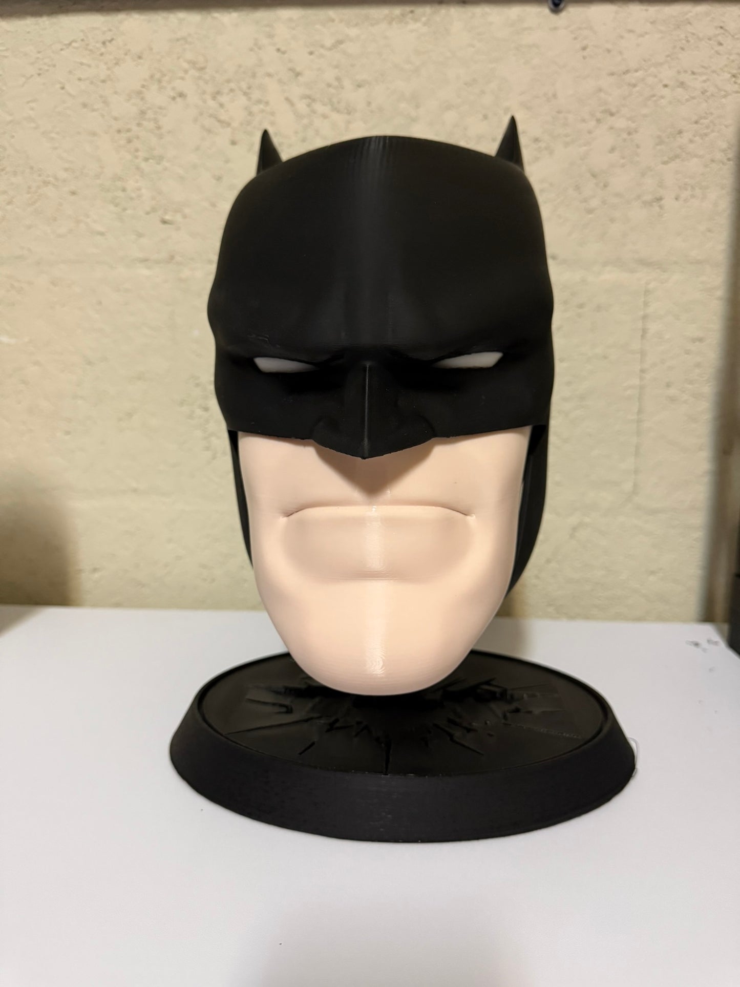 Batman Dark Knight Helmet, 3D Printed Comic Version for Cosplay & Collectors, Perfect Superhero Gift