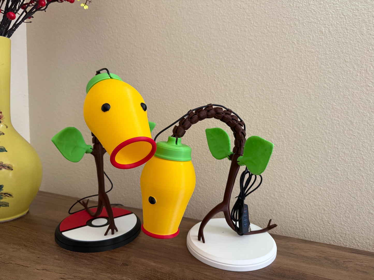 Articulate Personalize USB LED Bellsprout Lamp. Great novelty gift idea for kids, streamers, influencers, gamers or collectors.